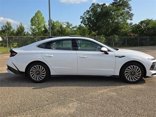 2025 Hyundai SONATA Hybrid Limited