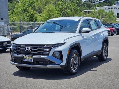 Pearl 2026 Hyundai TUCSON Hybrid Blue SE