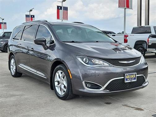 2020 Chrysler Pacifica Touring-L Plus