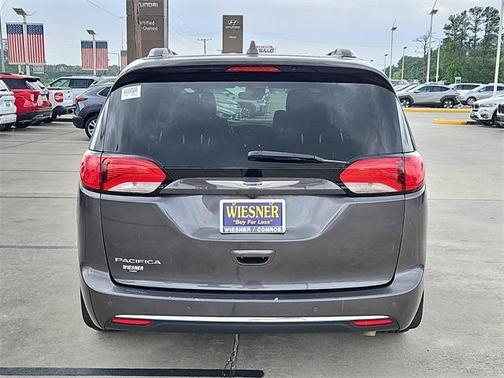 2020 Chrysler Pacifica Touring-L Plus