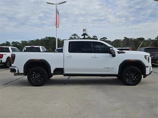 2024 GMC Sierra 2500 AT4