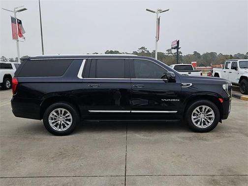 2022 GMC Yukon XL SLT