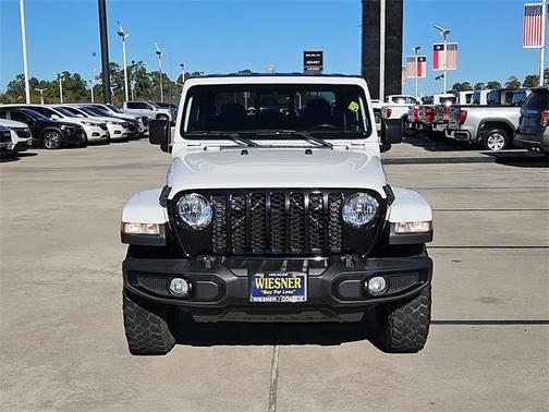 2022 Jeep Gladiator Sport