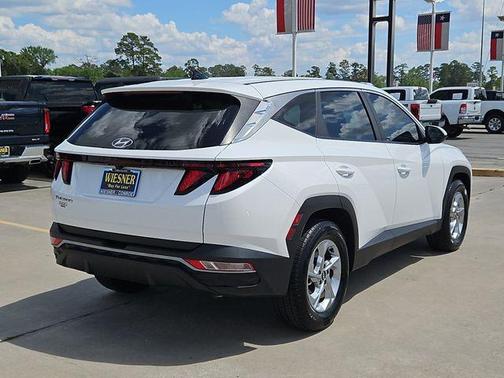 2023 Hyundai TUCSON SE