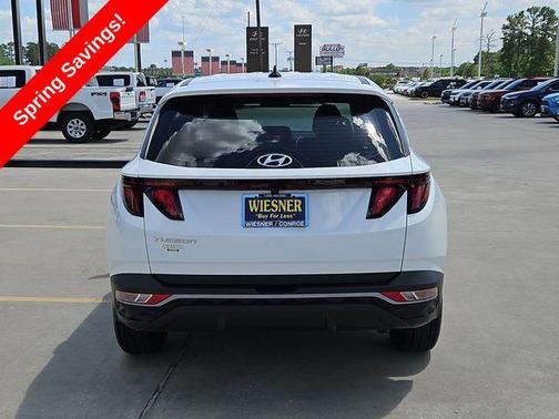 White Pearl 2023 Hyundai TUCSON SE