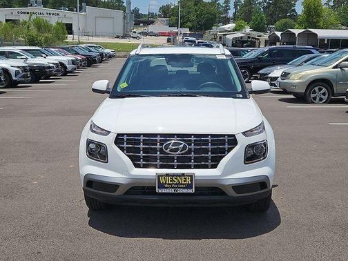 Lunar White 2026 Hyundai VENUE SEL