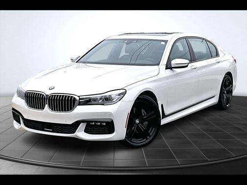 2019 BMW 740 740i