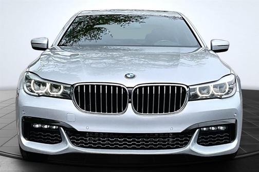Silver 2018 BMW 740 i