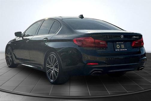 Black 2018 BMW 540 i