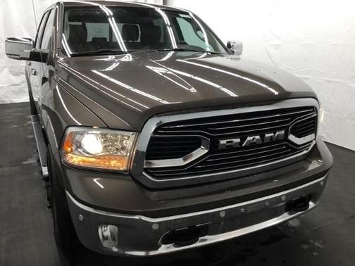 Photo 2 of 37 of 2018 RAM 1500 Longhorn