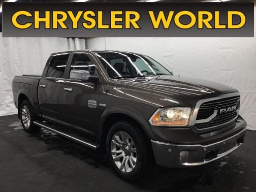 Photo 1 of 37 of 2018 RAM 1500 Longhorn