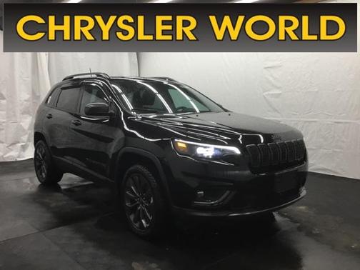 Photo 1 of 40 of 2021 Jeep Cherokee Latitude Lux