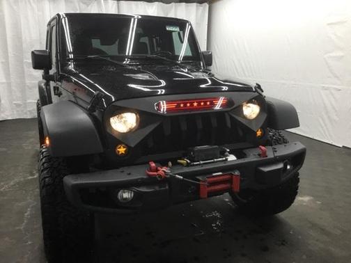 Photo 2 of 27 of 2015 Jeep Wrangler Unlimited Rubicon