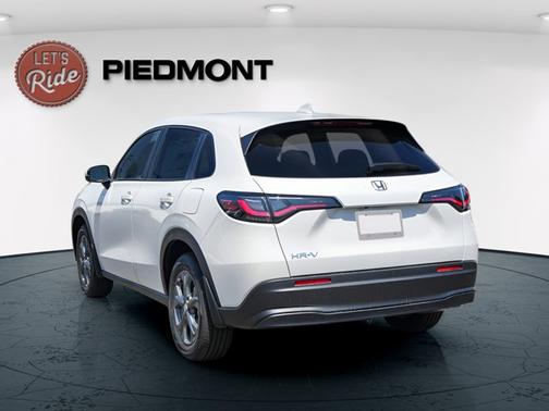 Platinum White Pearl 2027 Honda HR-V LX
