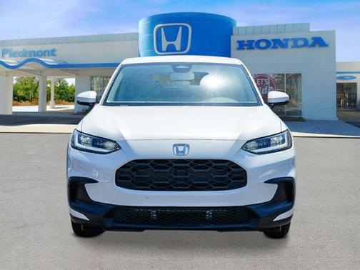 Platinum White Pearl 2027 Honda HR-V LX