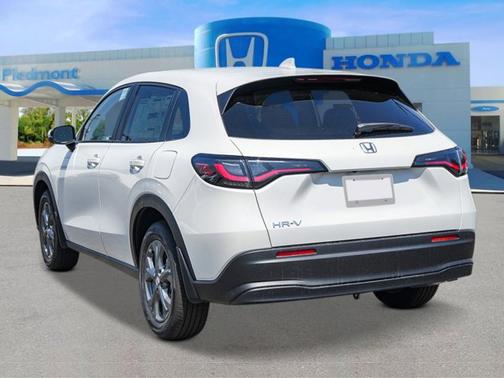 Platinum White Pearl 2027 Honda HR-V LX
