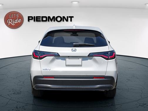 Platinum White Pearl 2027 Honda HR-V LX