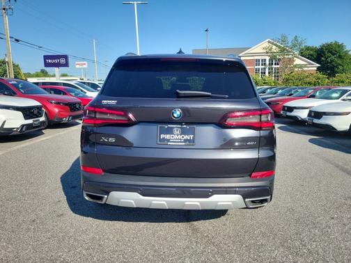 Dark Graphite Metallic 2021 BMW X5 sDrive40i