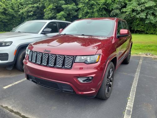 Velvet Red Pearlcoat 2021 Jeep Grand Cherokee Laredo X