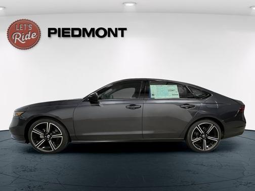 Meteorite Gray Metallic 2026 Honda Accord SE
