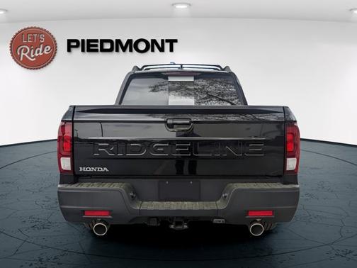 Crystal Black Pearl 2026 Honda Ridgeline RTL