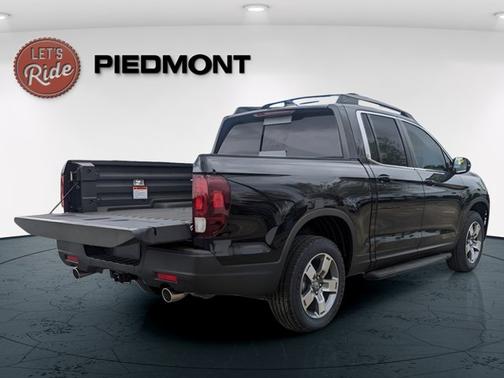Crystal Black Pearl 2026 Honda Ridgeline RTL