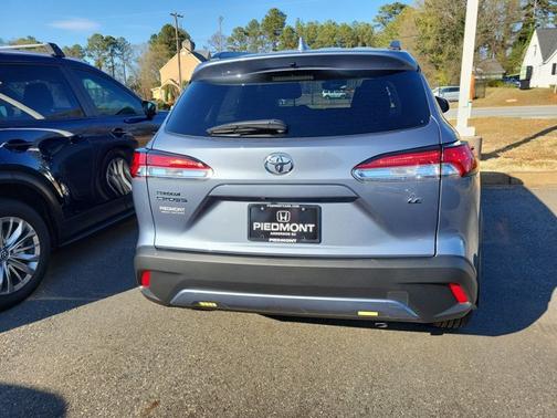 2024 Toyota Corolla Cross LE