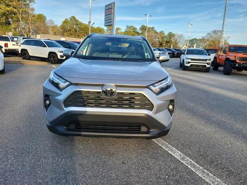 2023 Toyota RAV4 XLE Premium