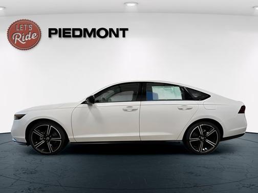 Platinum White Pearl 2026 Honda Accord SE