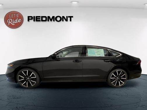 Crystal Black Pearl 2026 Honda Accord Hybrid Touring