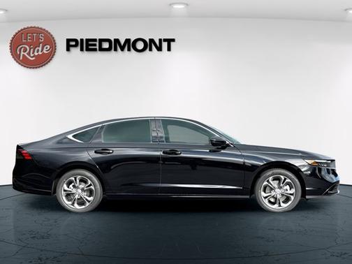 Crystal Black Pearl 2026 Honda Accord Hybrid EX-L