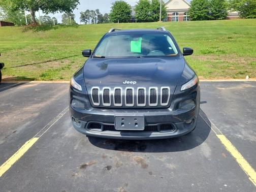 Brilliant Black Crystal Pearlcoat 2016 Jeep Cherokee Latitude