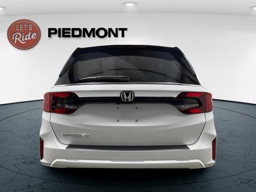 Platinum White Pearl 2026 Honda Odyssey EX-L