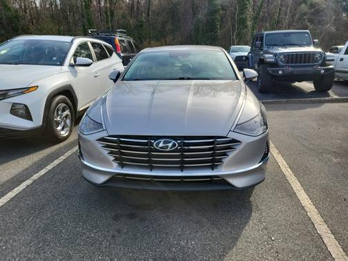 2023 Hyundai SONATA SE