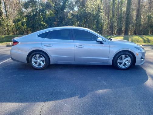 2023 Hyundai SONATA SE