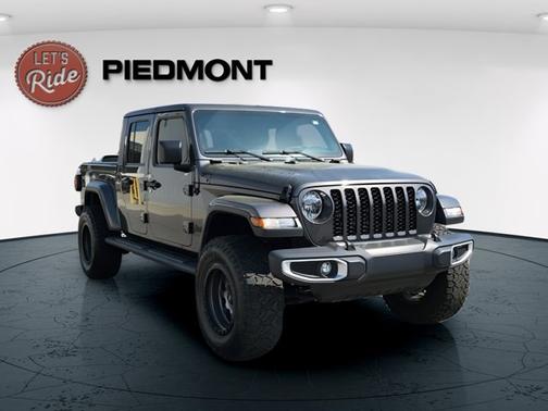 Granite Crystal Metallic Clearcoat 2023 Jeep Gladiator Sport S