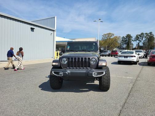 Granite Crystal Metallic Clearcoat 2023 Jeep Gladiator Sport S