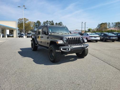 Granite Crystal Metallic Clearcoat 2023 Jeep Gladiator Sport S