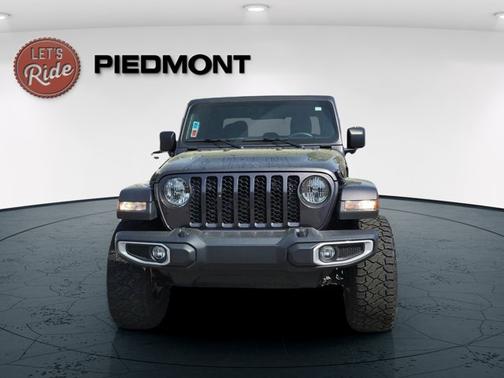 Granite Crystal Metallic Clearcoat 2023 Jeep Gladiator Sport S