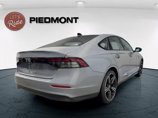 Urban Gray Pearl 2026 Honda Accord SE