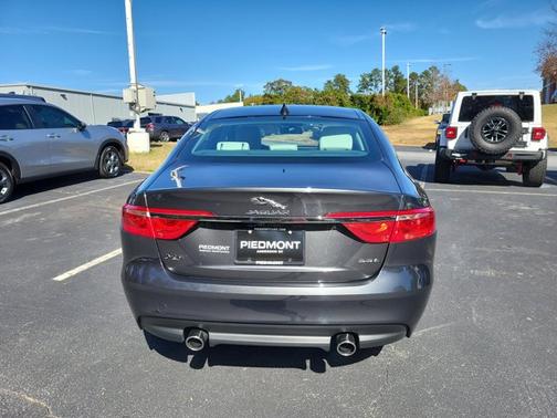 2018 Jaguar XF 35t Premium