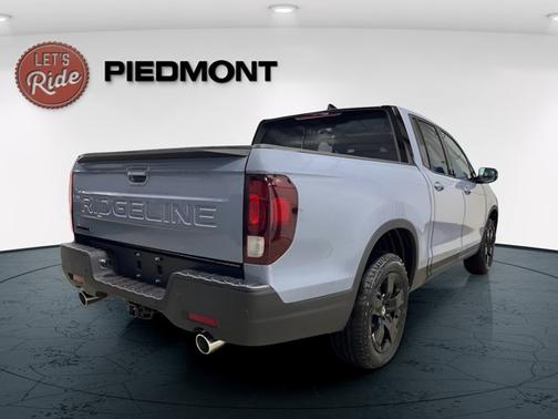 Sonic Gray Pearl 2026 Honda Ridgeline Black Edition Two-Tone