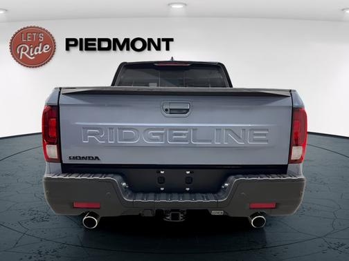 Sonic Gray Pearl 2026 Honda Ridgeline Black Edition Two-Tone