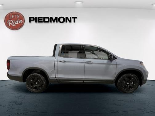 Sonic Gray Pearl 2026 Honda Ridgeline Black Edition Two-Tone
