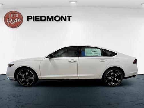 Platinum White Pearl 2026 Honda Accord SE
