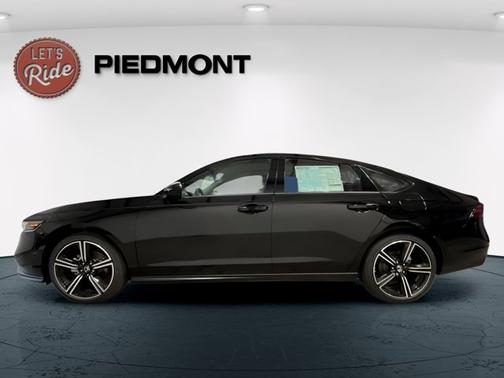 Crystal Black Pearl 2026 Honda Accord SE
