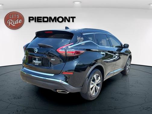 Magnetic Black Pearl 2022 Nissan Murano SV