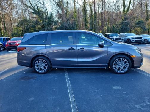 2025 Honda Odyssey Touring