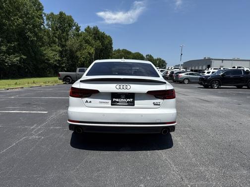 2018 Audi A4 2.0T Premium Plus