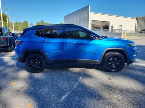 2024 Jeep Compass Latitude